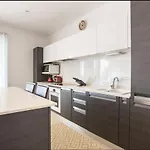 Exquisite 2-bedroom Seafront In Spinola Bay