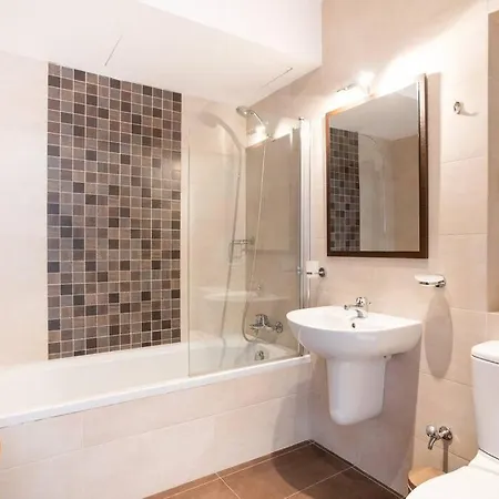 Daire Exquisite 2-bedroom Seafront In Spinola Bay Saint Julian's