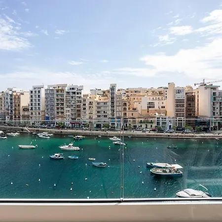 Exquisite 2-bedroom Seafront In Spinola Bay