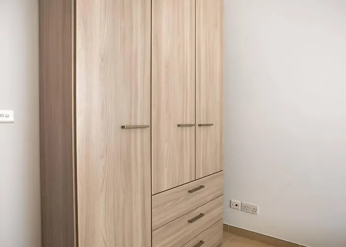 Lägenhet Exquisite 2-bedroom Seafront In Spinola Bay